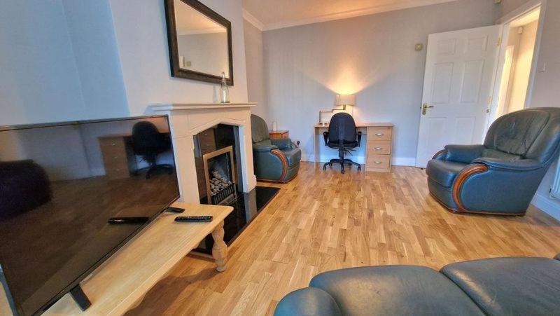Cosy 3 Bedroom All Ensuites Galway Exteriör bild